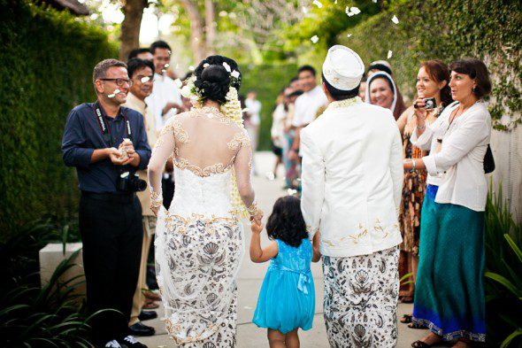 Bunn Salarzon - indonesian bride and groom greeting guests
